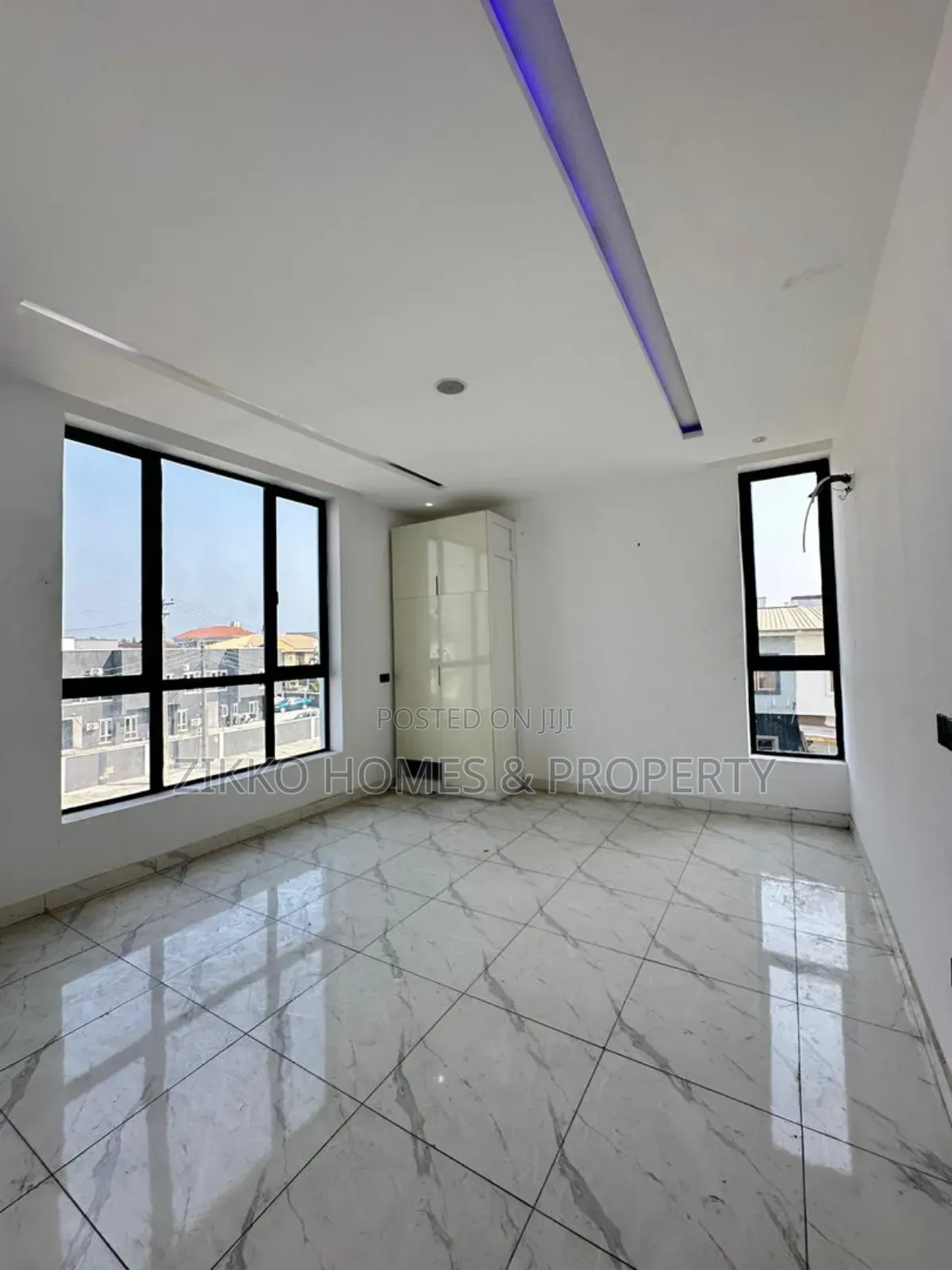 2bdrm Apartment in Agungi, Lekki for sale in Lekki
