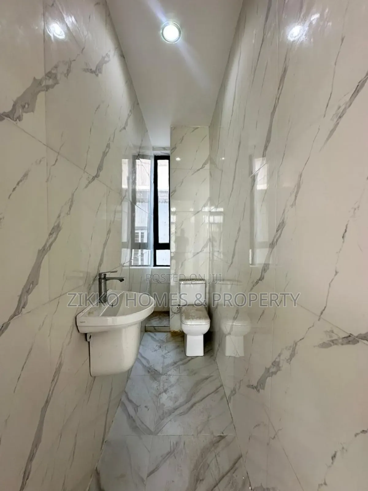2bdrm Apartment in Agungi, Lekki for sale in Lekki