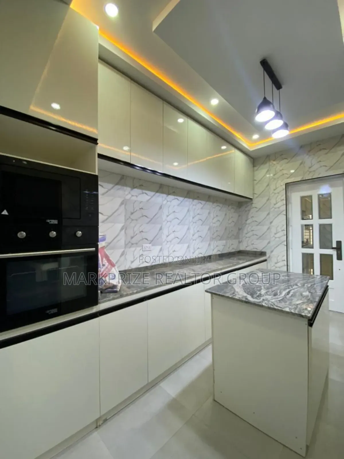 6bdrm Duplex in Opic Isheri for sale in Magodo Isheri