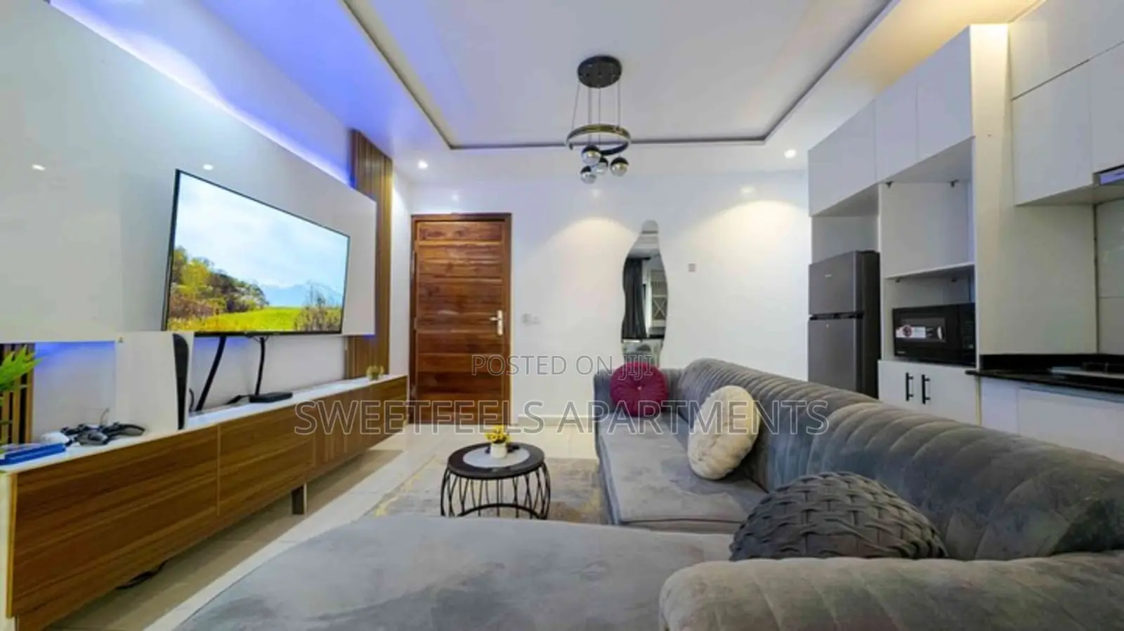 Beautiful 1 Bedroom High Rise With Pool, Ps5 and Balcony in Ikate