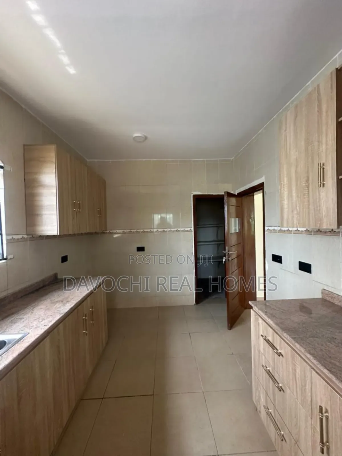 3bdrm Apartment in Lekki Phase1 for rent in Lekki