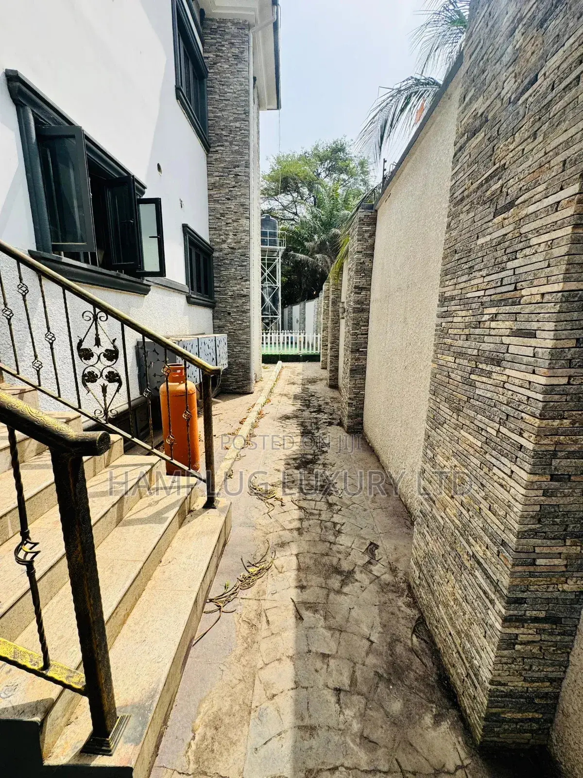 Furnished 7bdrm Duplex in Maitama for sale in Maitama