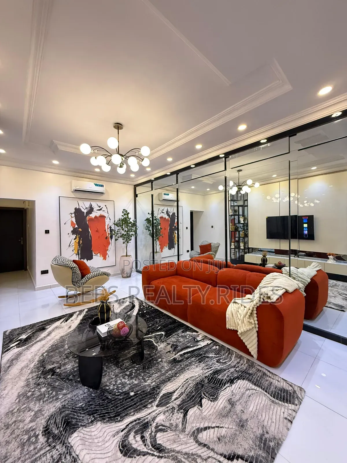 Beautiful 1 Bedroom Apartment With Jacuzzi in Osapa london
