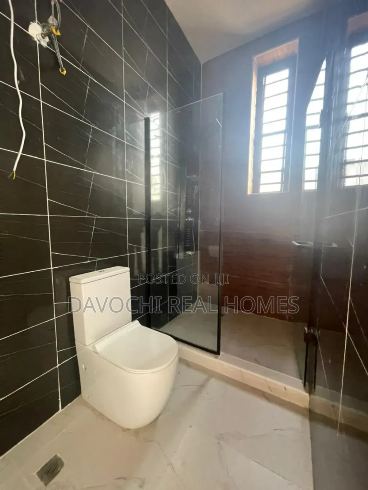 3bdrm Duplex in Ikota for rent in Ikota