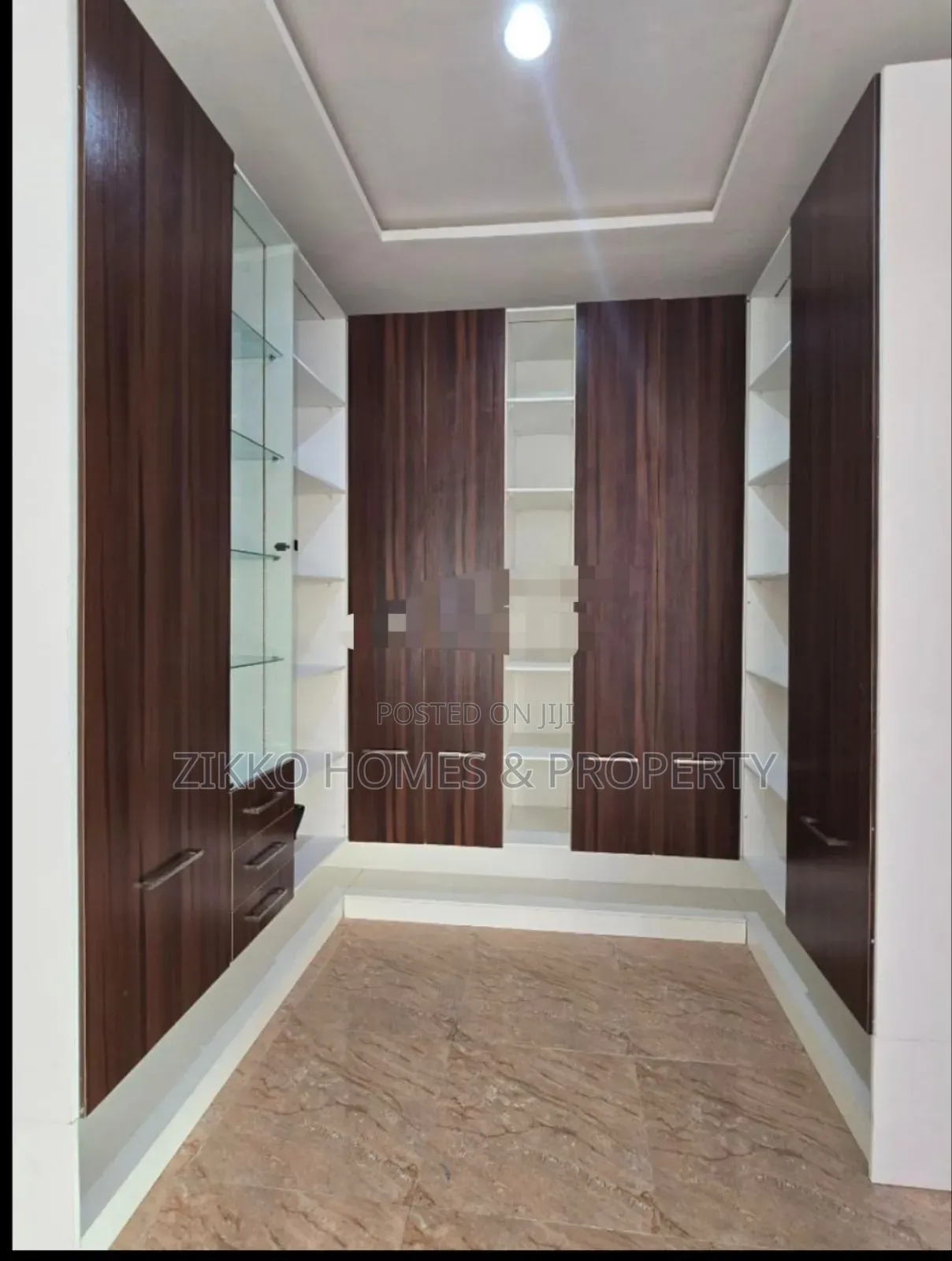 5bdrm Duplex in Osapa London, Lekki for sale in Lekki