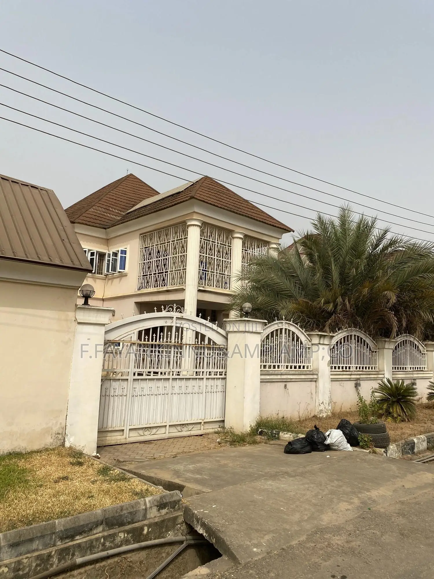 5bdrm Duplex in Basic Estate, Lokogoma for sale in Lokogoma