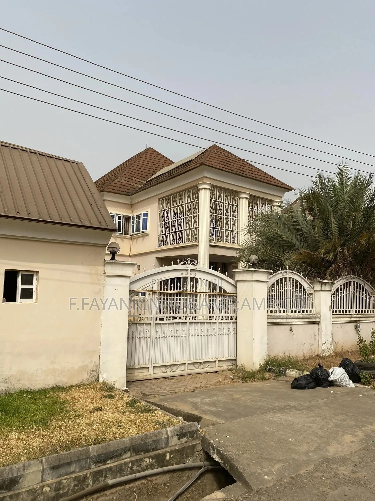 5bdrm Duplex in Basic Estate, Lokogoma for sale in Lokogoma