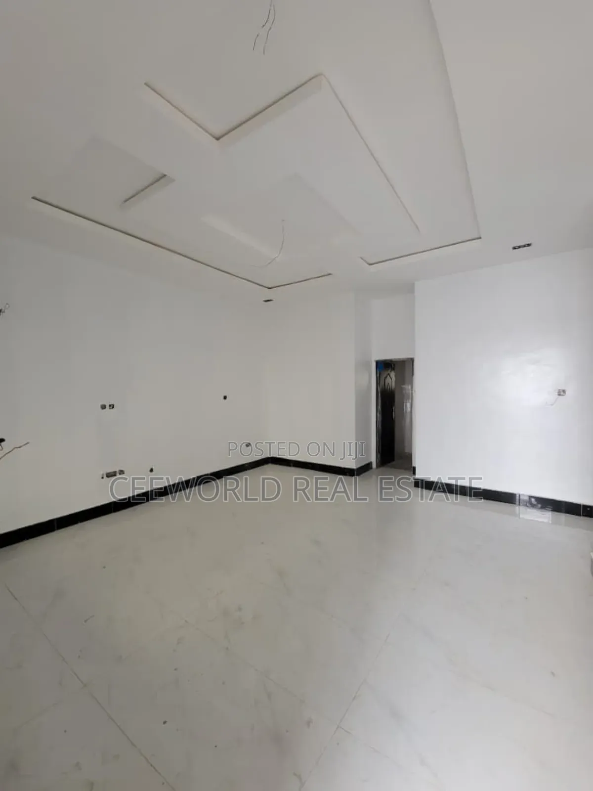 2bdrm Apartment in 2Bedroom Flats To, Basorun for rent in Basorun