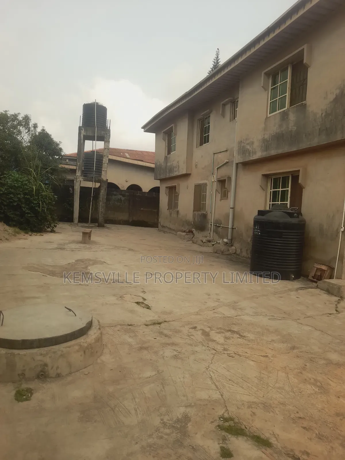 6bdrm Block of Flats in Ado-Odo/Ota for sale in Ado-Odo/Ota