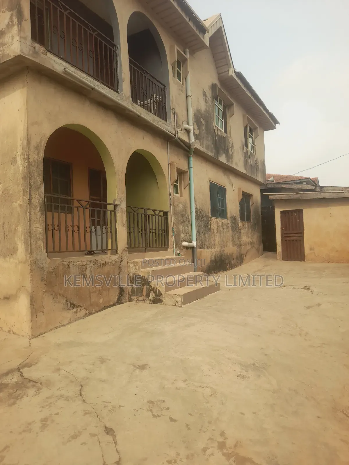 6bdrm Block of Flats in Ado-Odo/Ota for sale in Ado-Odo/Ota