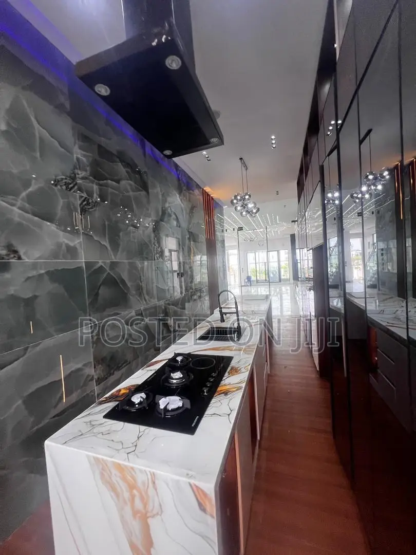 5bdrm Duplex in Ajah for sale in Ajah