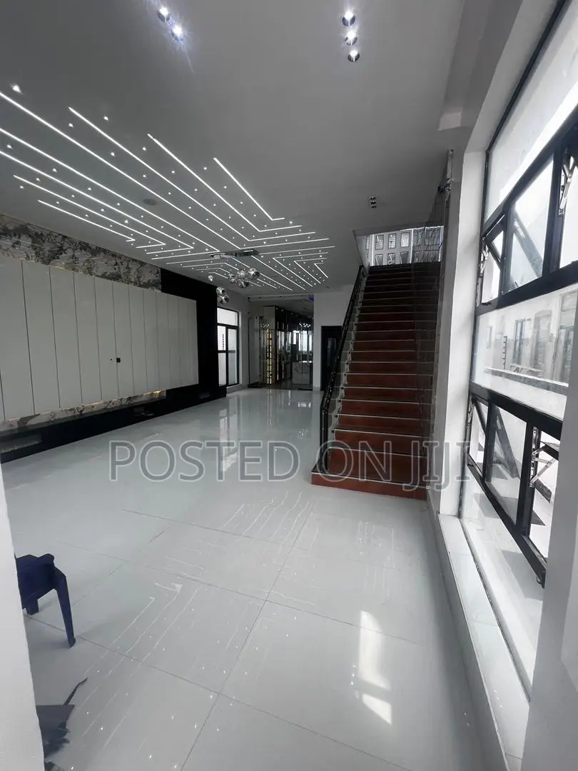 5bdrm Duplex in Ajah for sale in Ajah