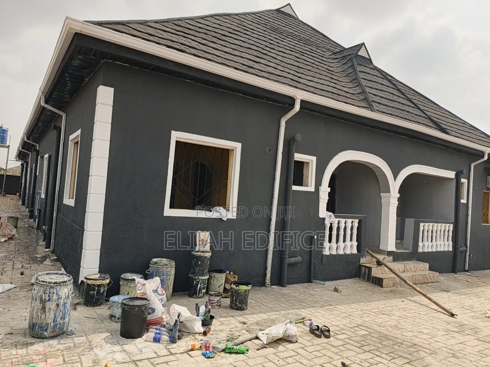 Furnished 1bdrm Block of Flats in Grammar School, Erunwe for rent in Erunwe