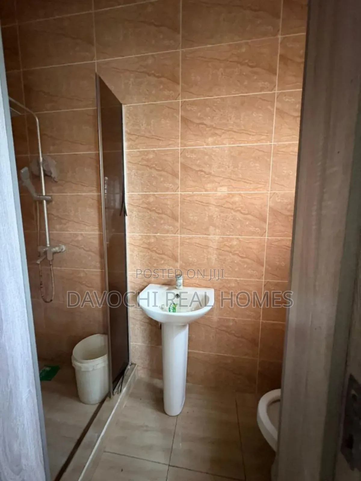 Mini Flat in Orchid Road, Lekki Phase 2 for rent in Lekki Phase 2