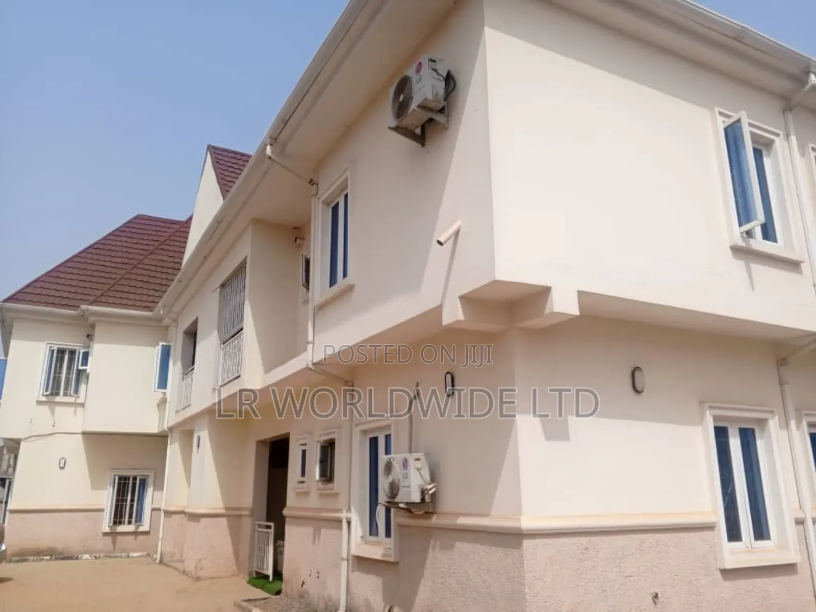 10bdrm Block of Flats in Apo Resettlement for sale in Apo Resettlement