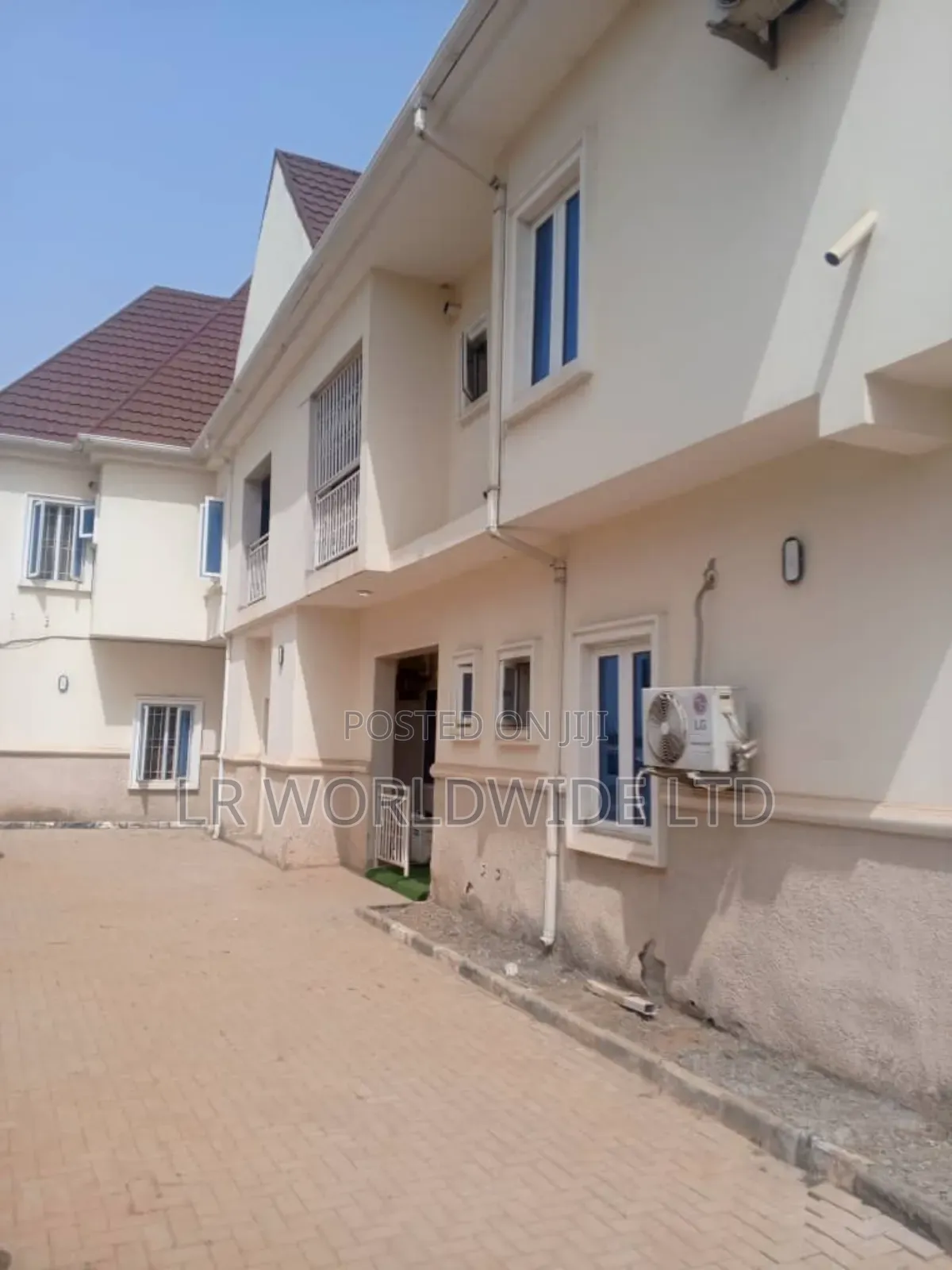 10bdrm Block of Flats in Apo Resettlement for sale in Apo Resettlement