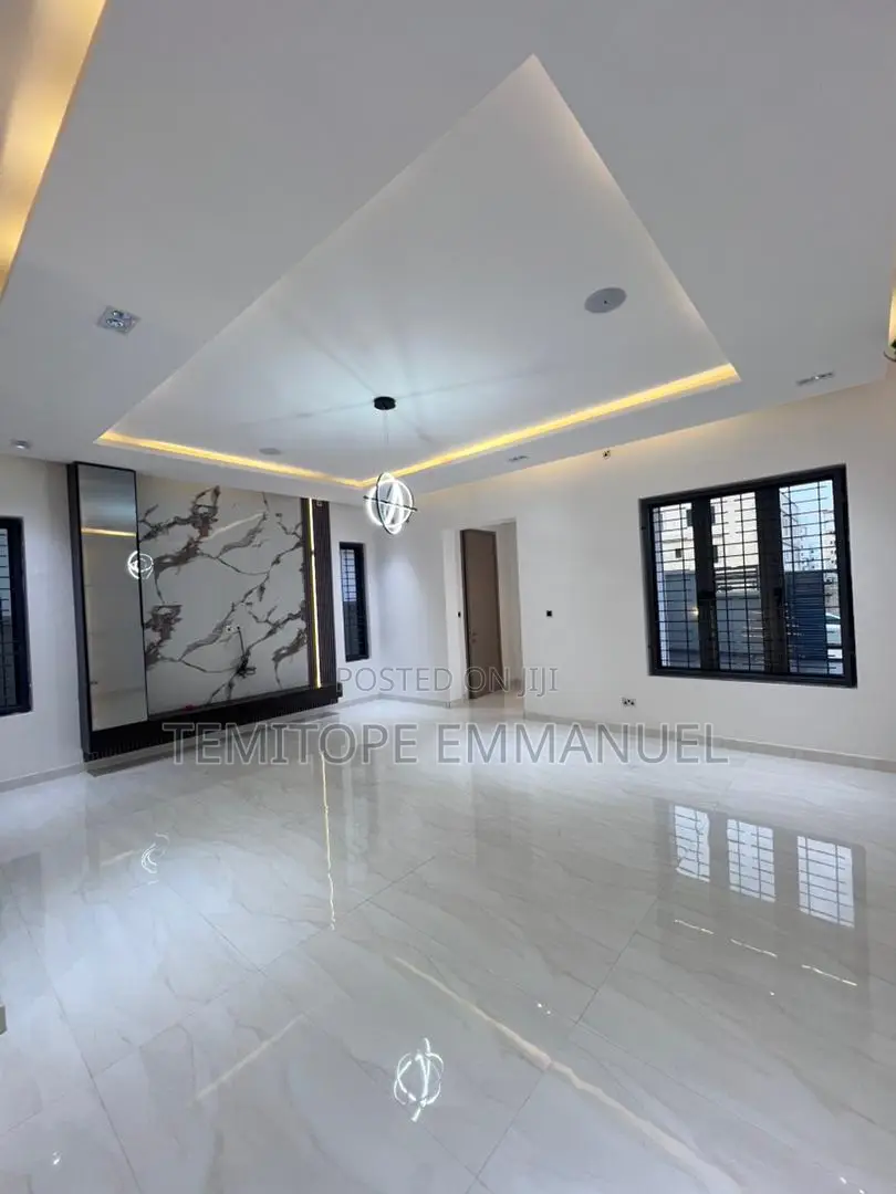 Furnished 5bdrm Duplex in Lekki Phase 1 for sale in Lekki Phase 1