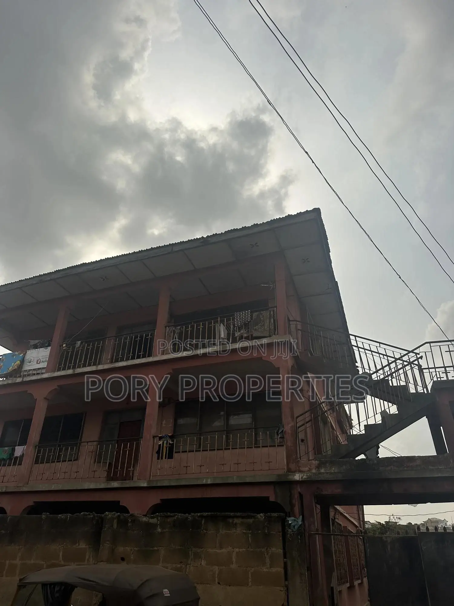18bdrm House in Adekunle, CHallenge / Ibadan for sale in CHallenge / Ibadan