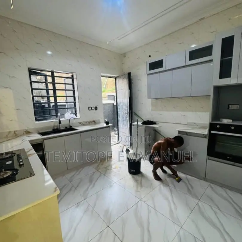 Furnished 5bdrm Duplex in Ojodu Berger for sale in Berger