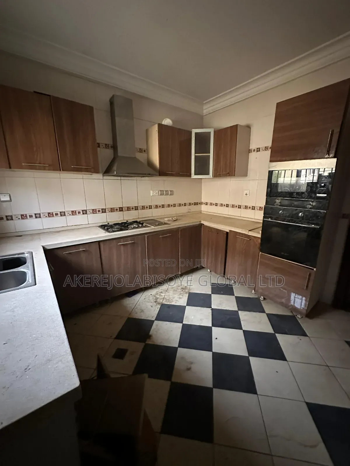 4bdrm Duplex in In An Estate for rent in Life Camp