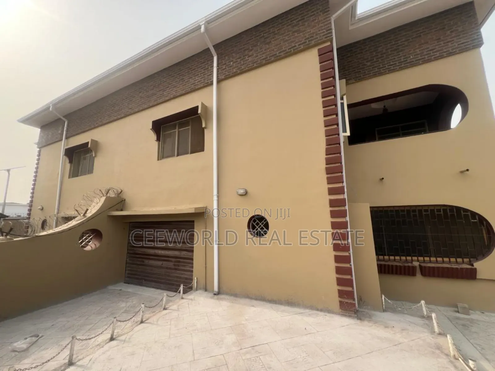 6bdrm Duplex in Old Bodija Estate for rent in Bodija