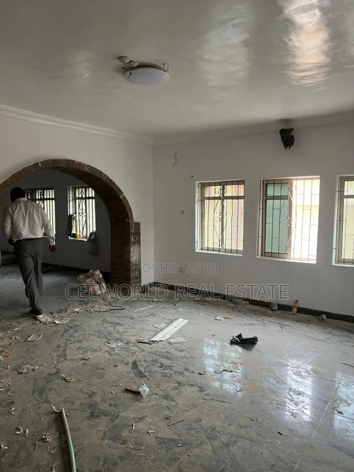 6bdrm Duplex in Old Bodija Estate for rent in Bodija