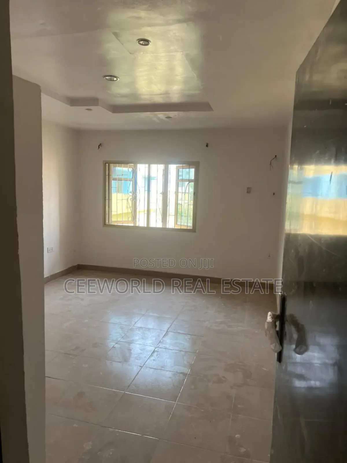 6bdrm Duplex in Old Bodija Estate for rent in Bodija