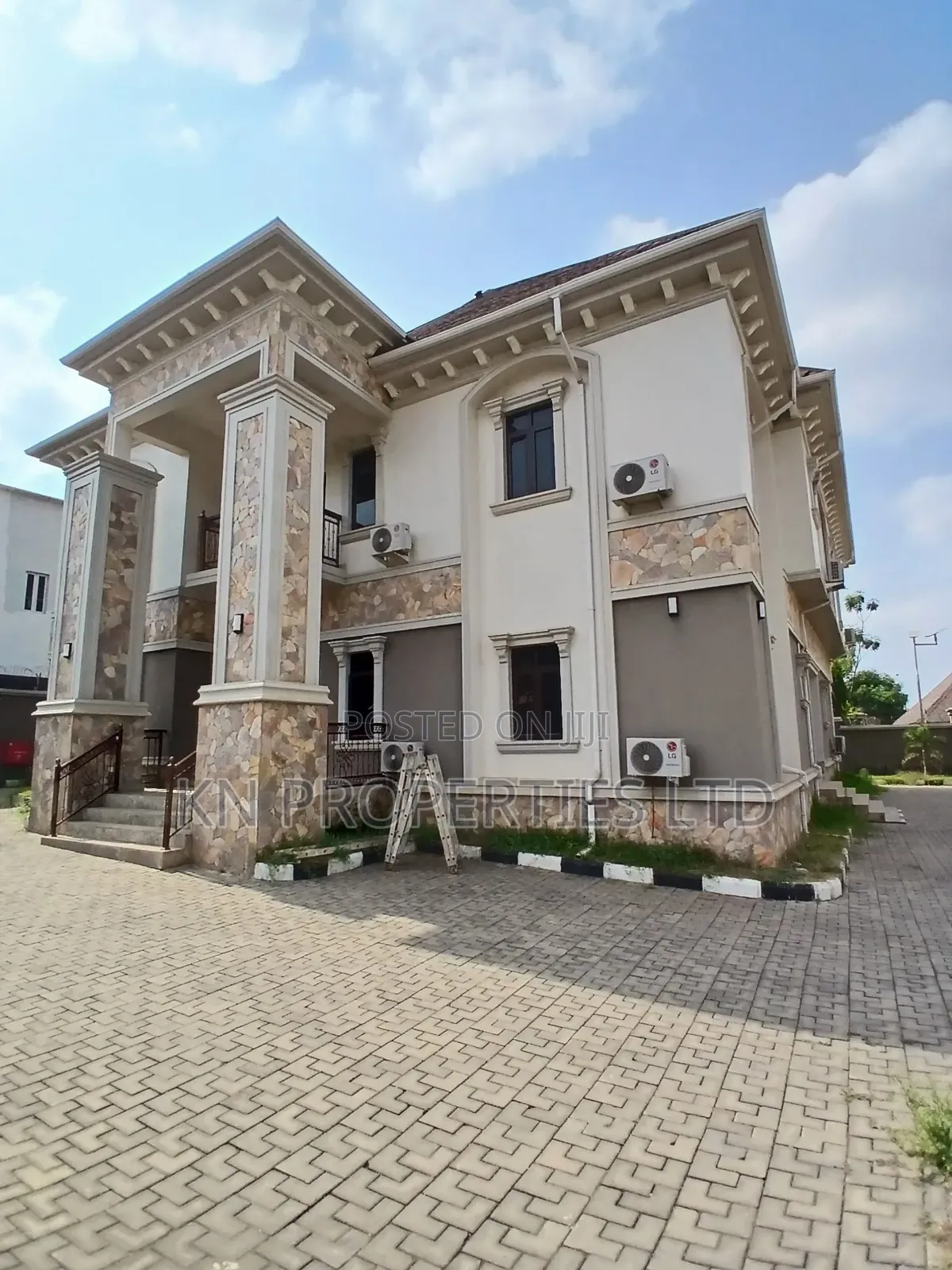 5bdrm Duplex in Gusape Main, Guzape District for rent in Guzape District