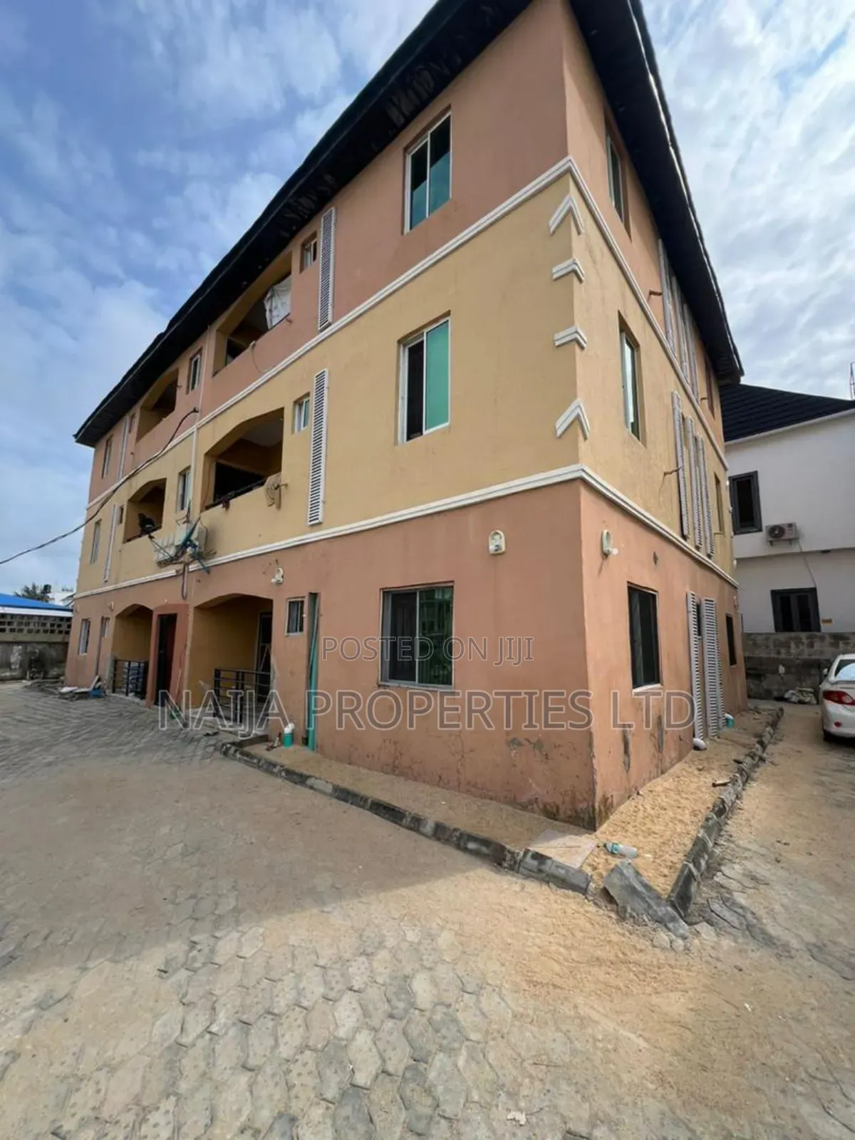 2bdrm Apartment in Ikota Gra, Lekki for rent in Lekki