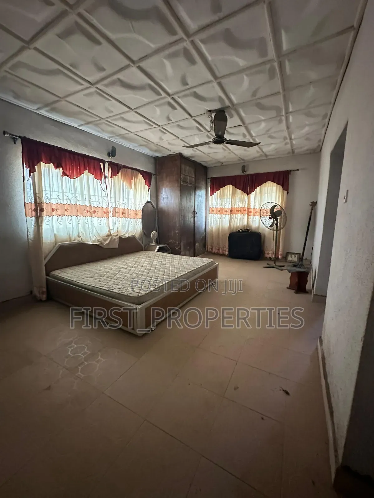9bdrm Block of Flats in Providence Estate, Eleyele for sale in Eleyele