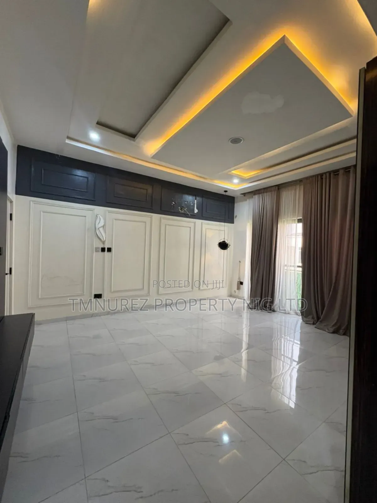 4bdrm Duplex in Chevron for rent in Chevron