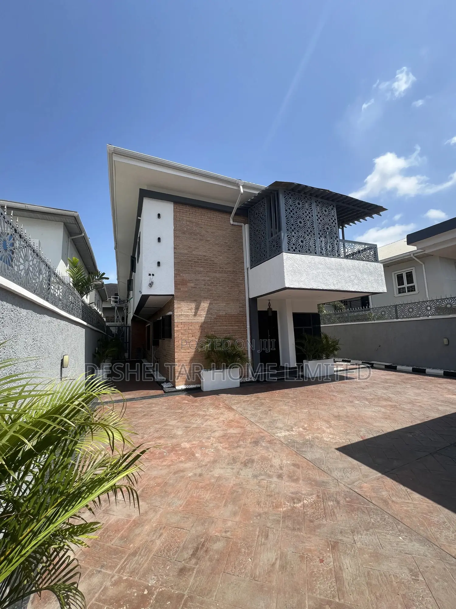 5bdrm Duplex in Lekki Phase 1 for rent in Lekki