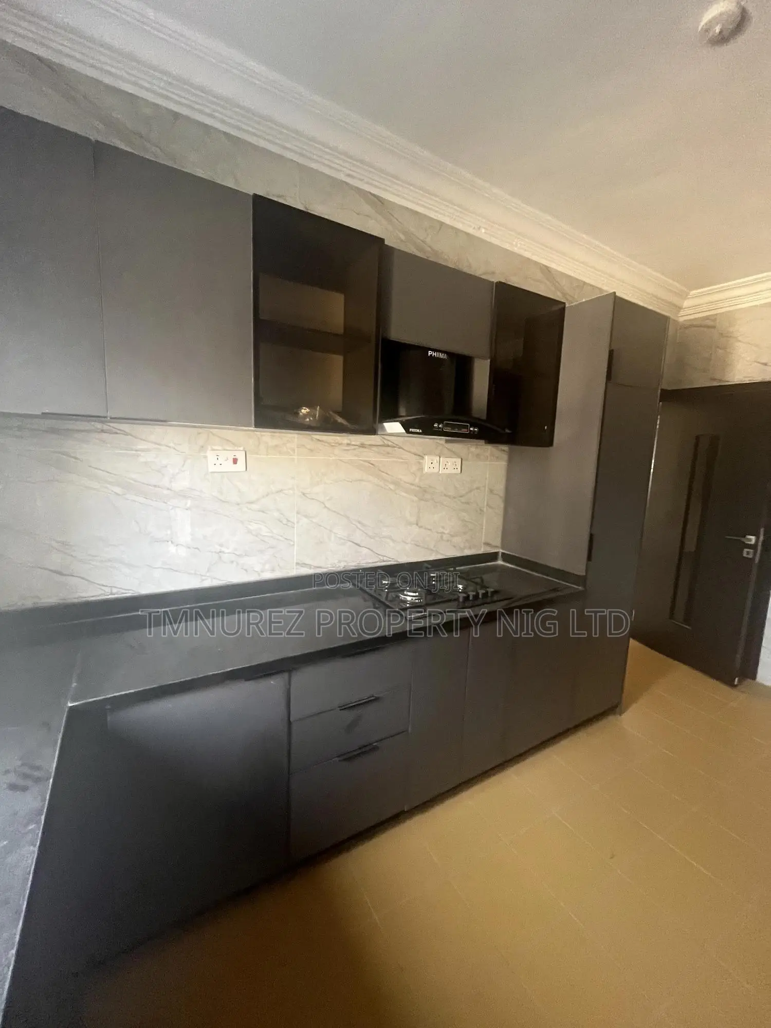 4bdrm Apartment in Lekki Phase 1 for rent in Lekki