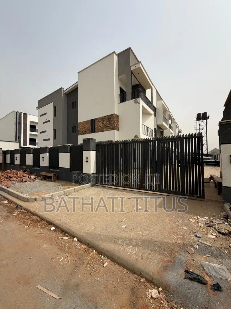 4bdrm Duplex in Jahi for sale in Jahi