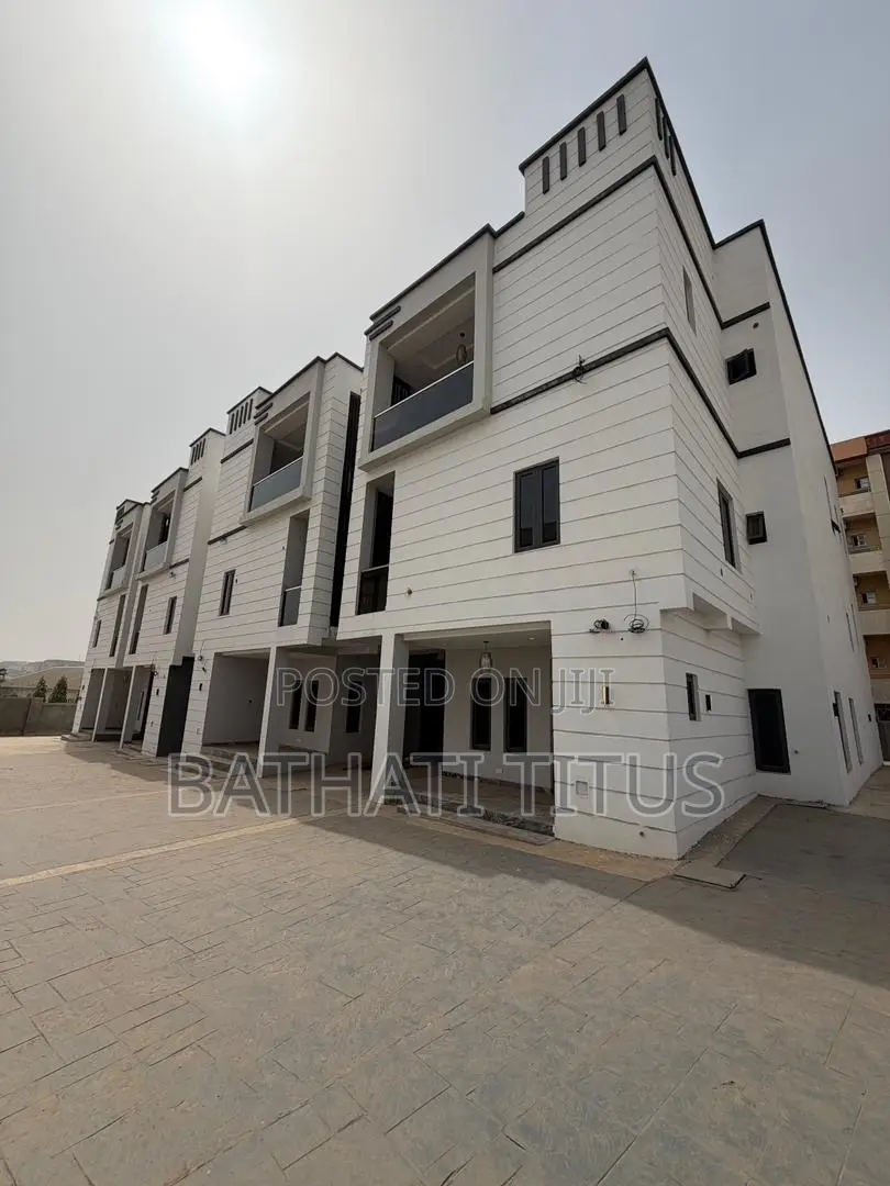 4bdrm Duplex in Wuye for sale in Wuye