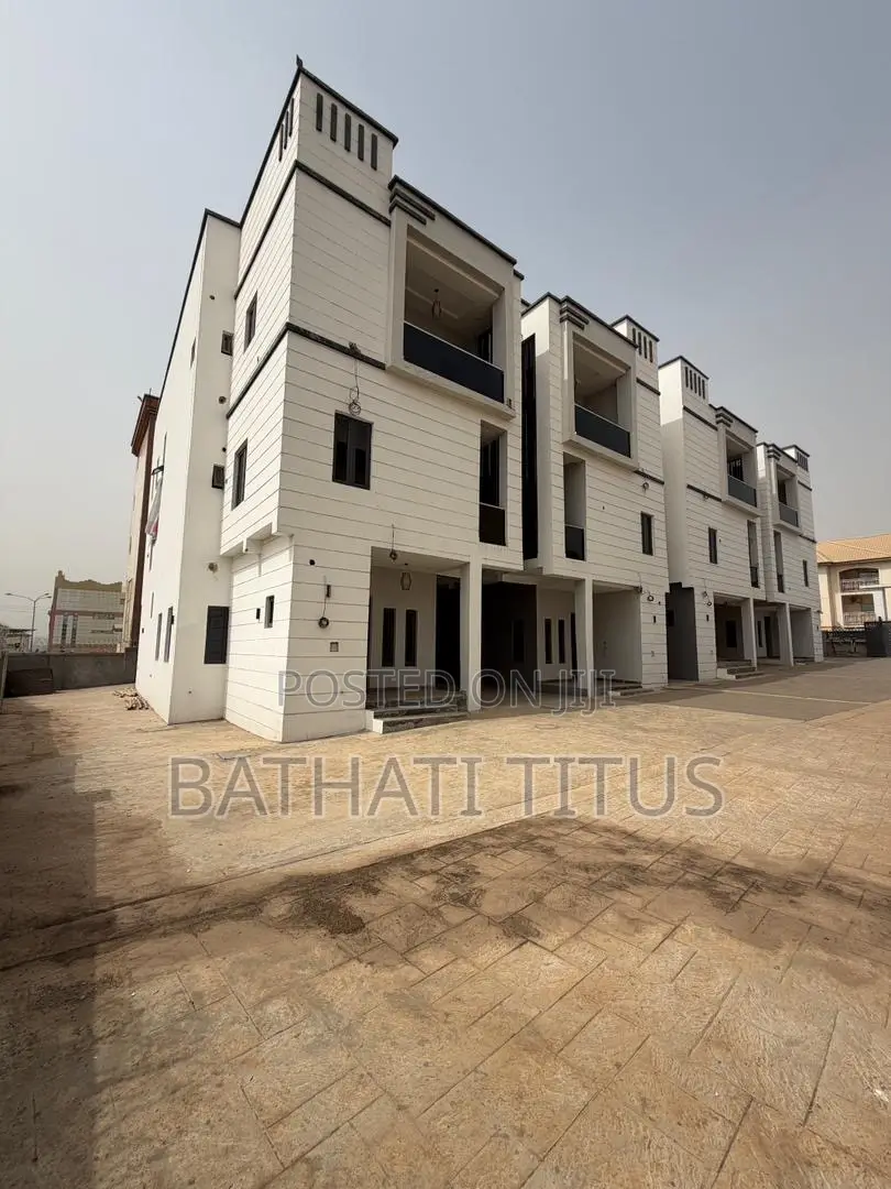 4bdrm Duplex in Wuye for sale in Wuye