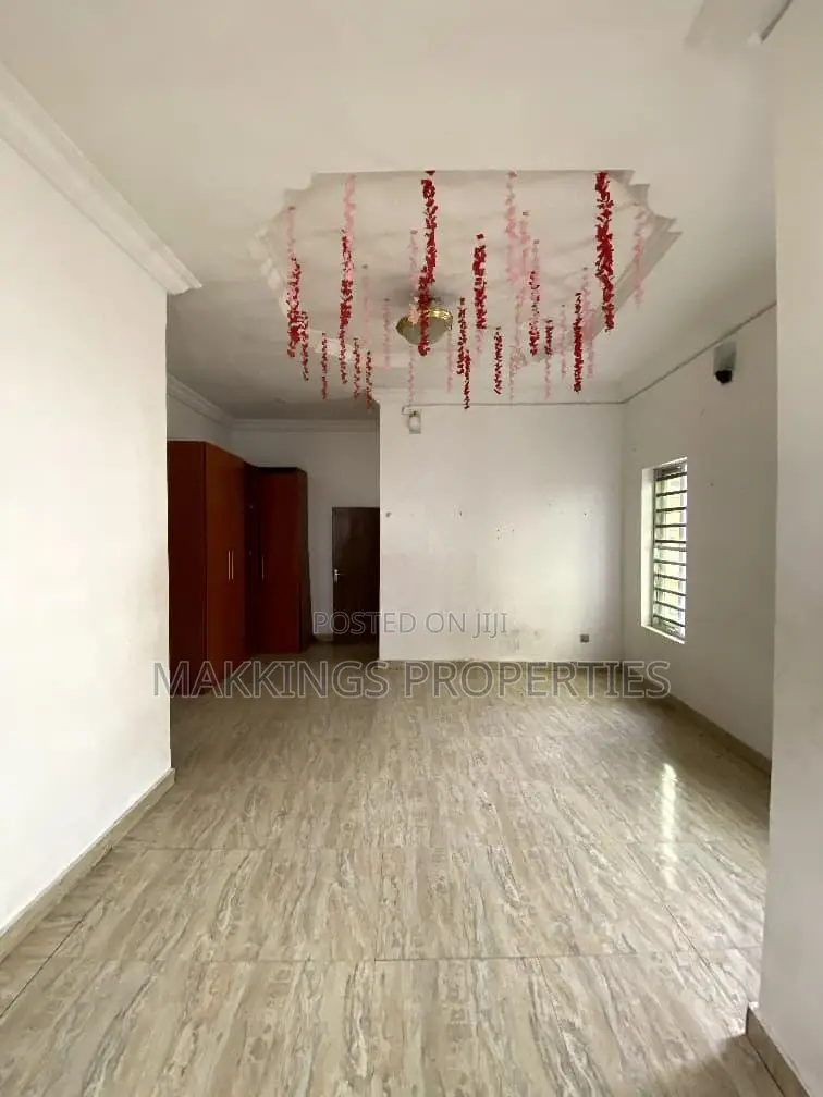 4bdrm Duplex in Ikota for rent in Ikota