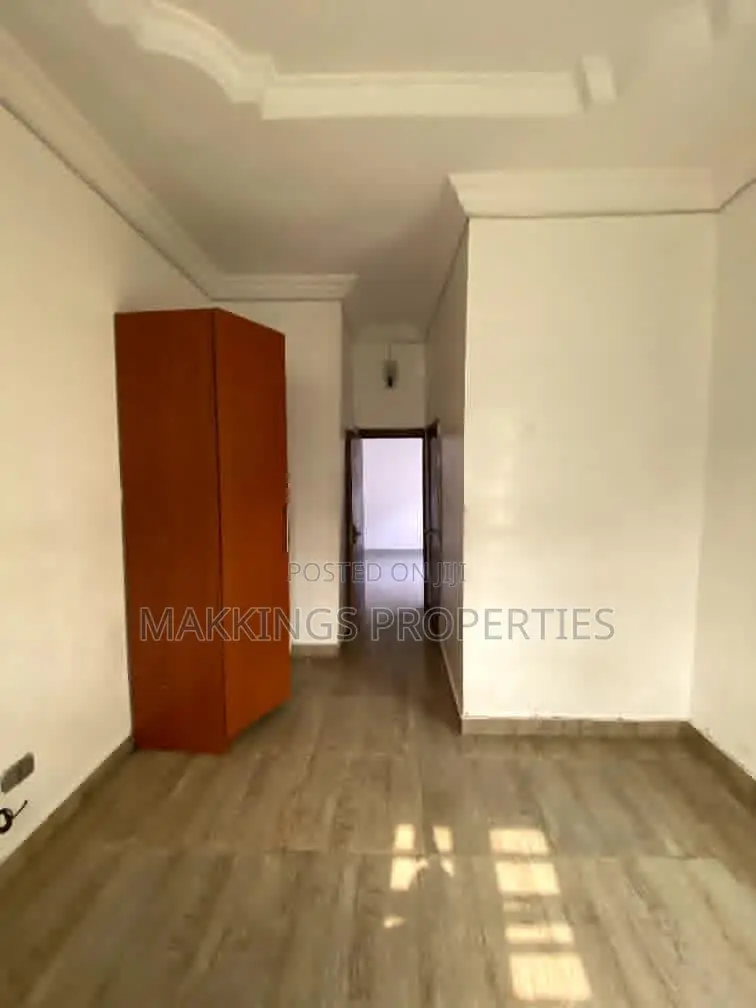 4bdrm Duplex in Ikota for rent in Ikota