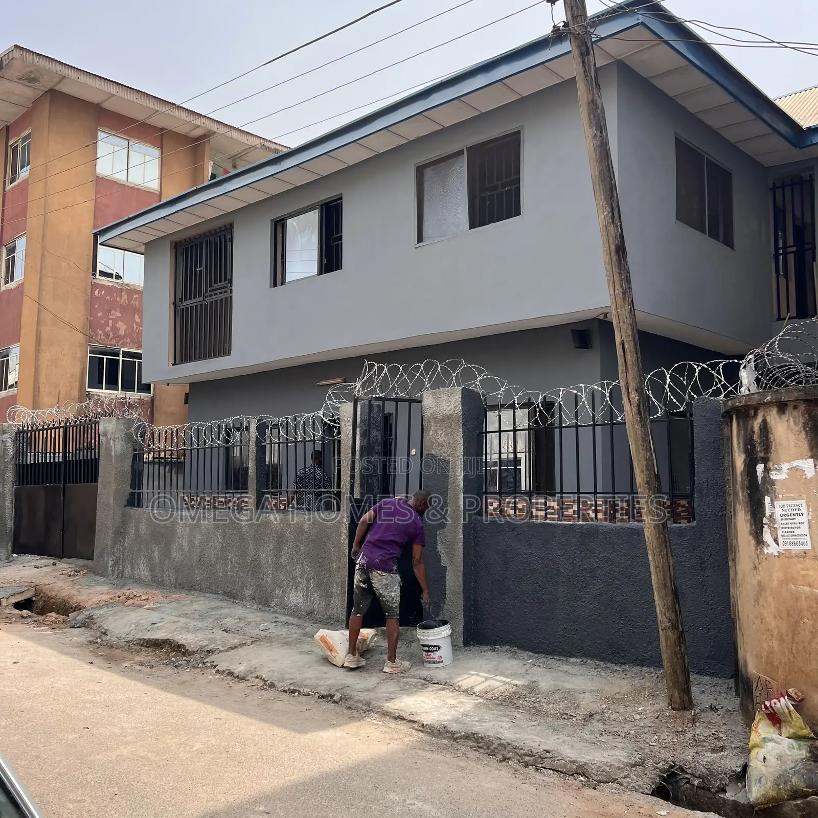 5bdrm House in Finbars Road, Umuahia for sale in Umuahia