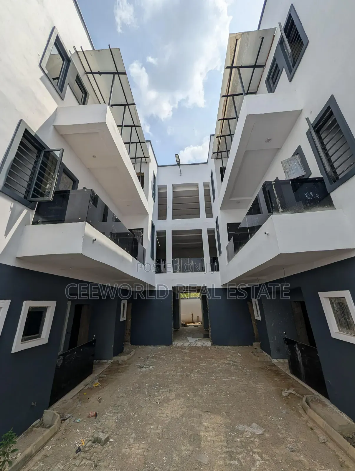 2bdrm Block of Flats in Chief Lateef for sale in Rind Road