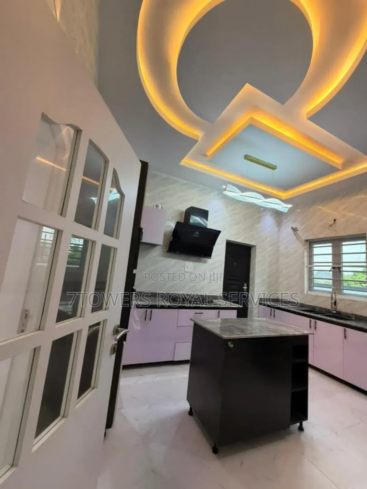 4bdrm Duplex in Thomas Estate for sale in Thomas Estate