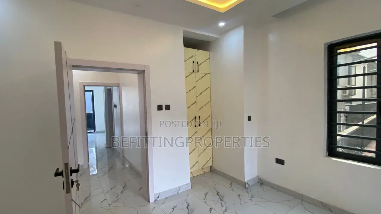 4bdrm Duplex in Ikeja for sale in Ikeja