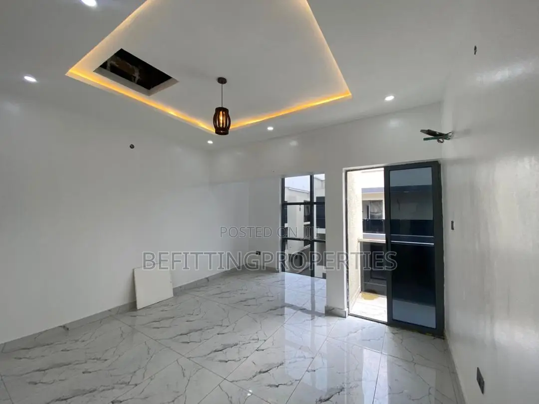 5bdrm Duplex in Ikeja for sale in Ikeja