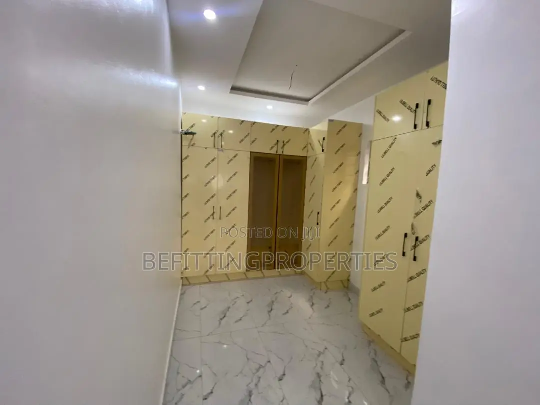 5bdrm Duplex in Ikeja for sale in Ikeja