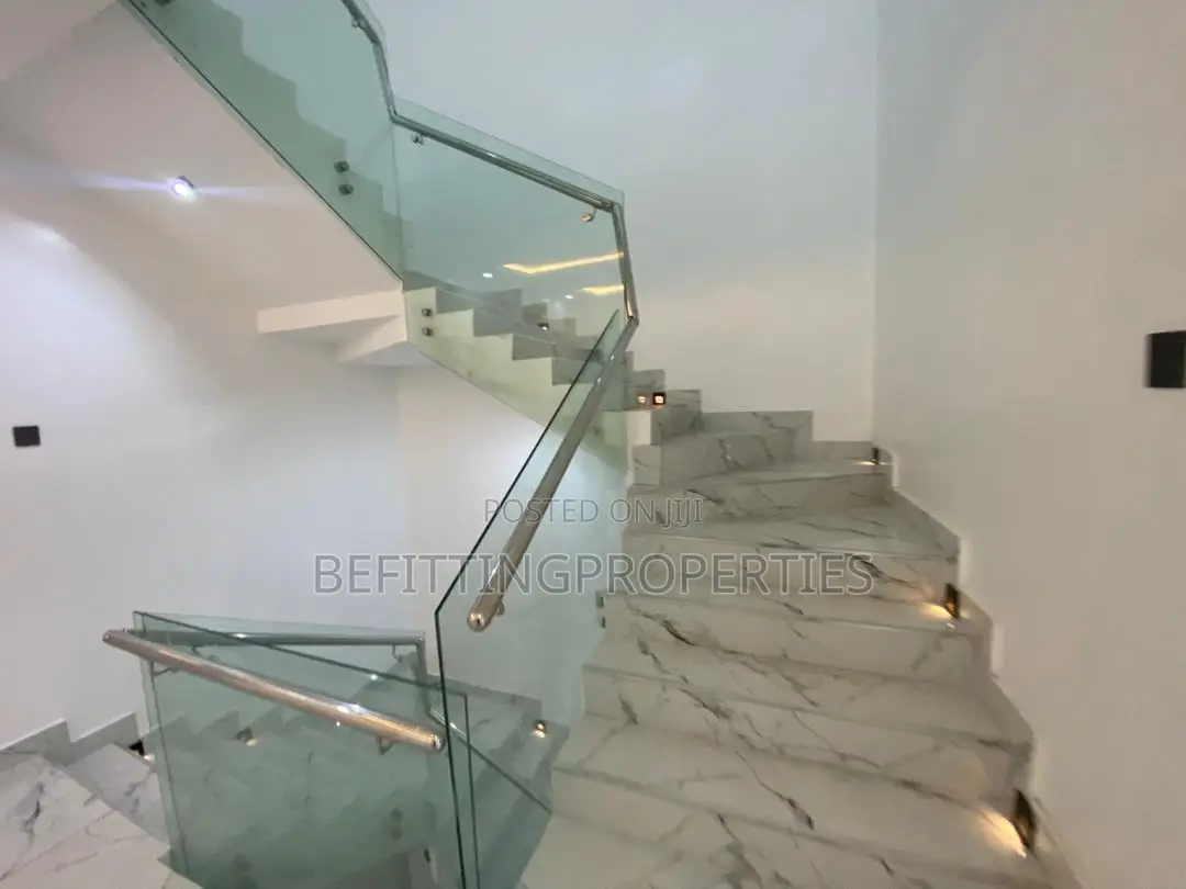 5bdrm Duplex in Ikeja for sale in Ikeja
