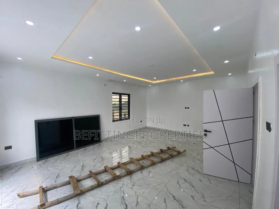 5bdrm Duplex in Ikeja for sale in Ikeja