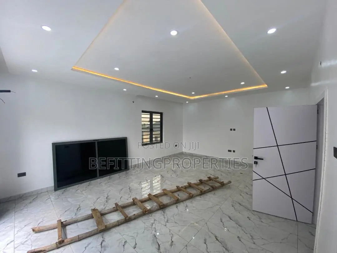5bdrm Duplex in Ikeja for sale in Ikeja