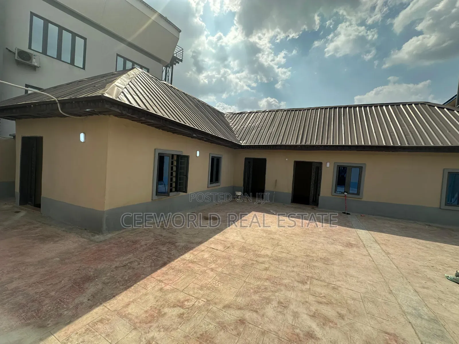 Newly Built 3nos of Offices Combine Together in Oke Ado