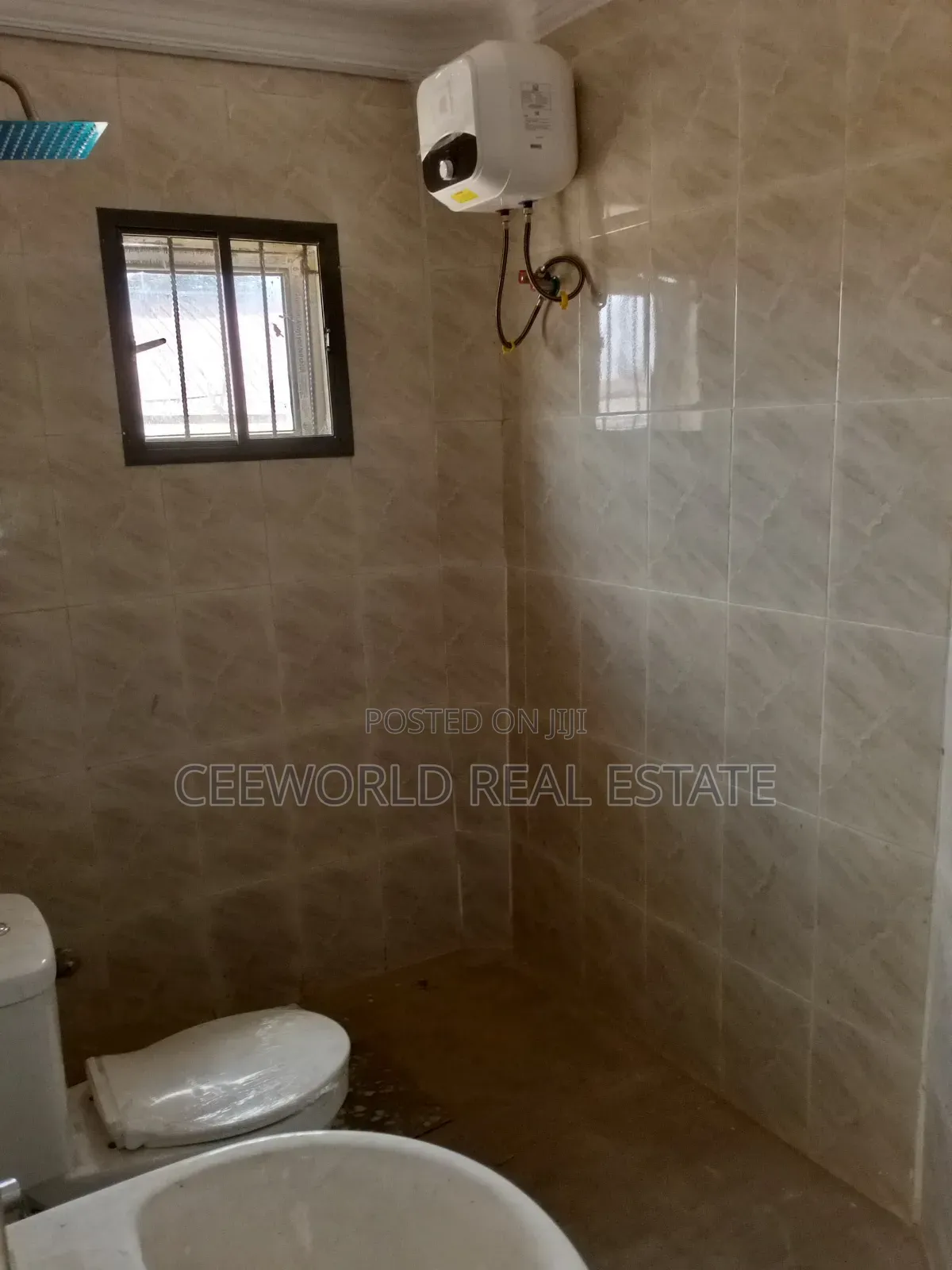 Newly Built 3nos of Offices Combine Together in Oke Ado