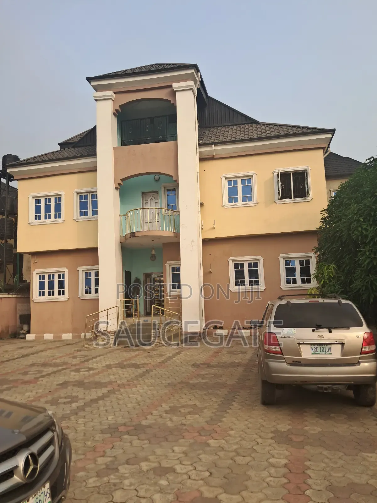 5bdrm Duplex in Newsite Satellite for sale in Satellite Town